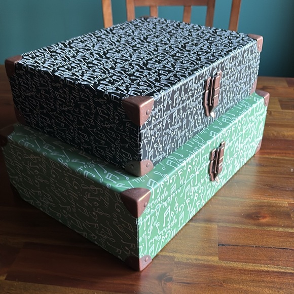 Music Notes and Terms along with Treble and Base Clefs NESTING BOX - metal lock - Picture 13 of 14